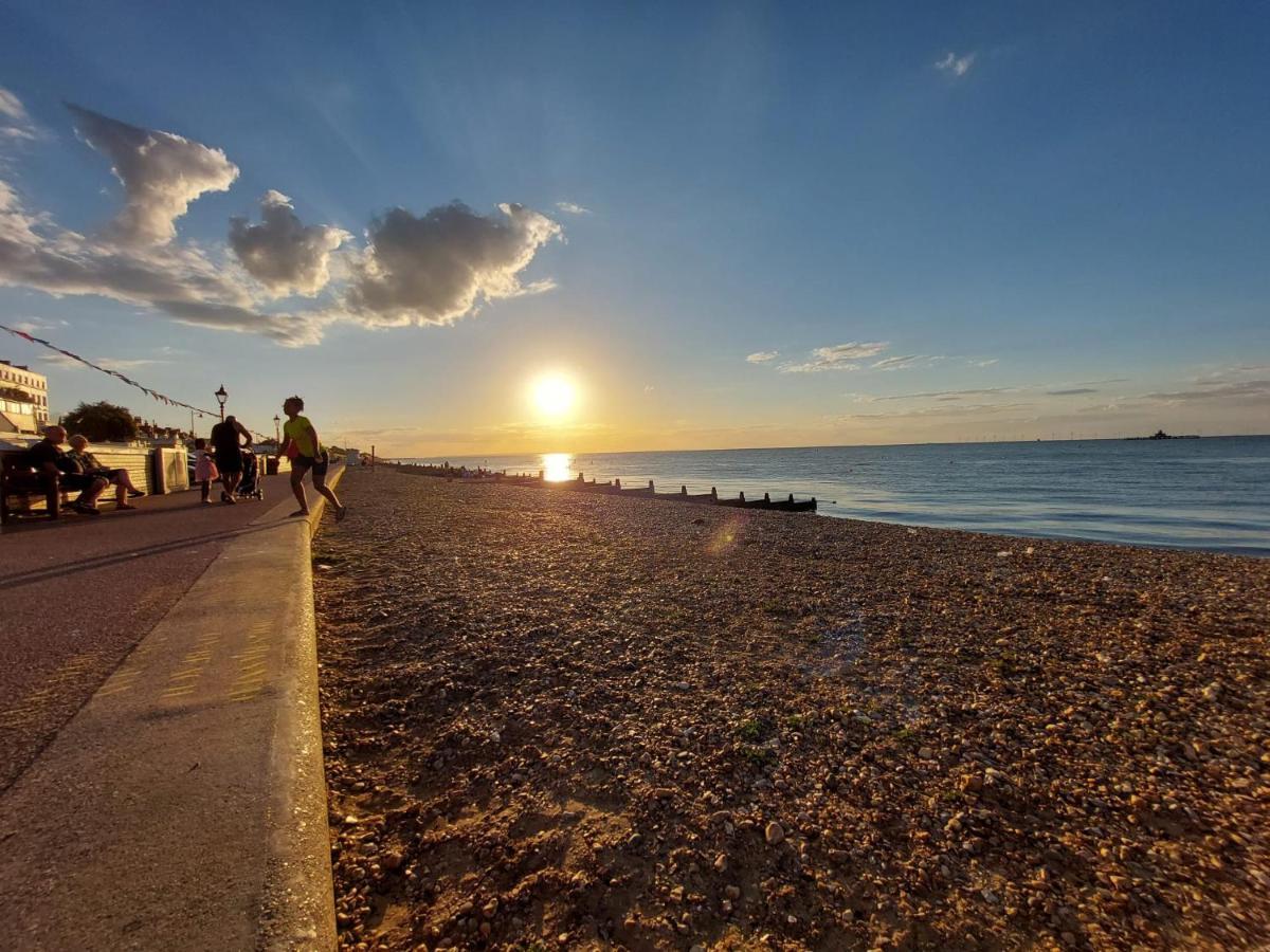 Inviting 1-Bed Apartment In Herne Bay Kültér fotó
