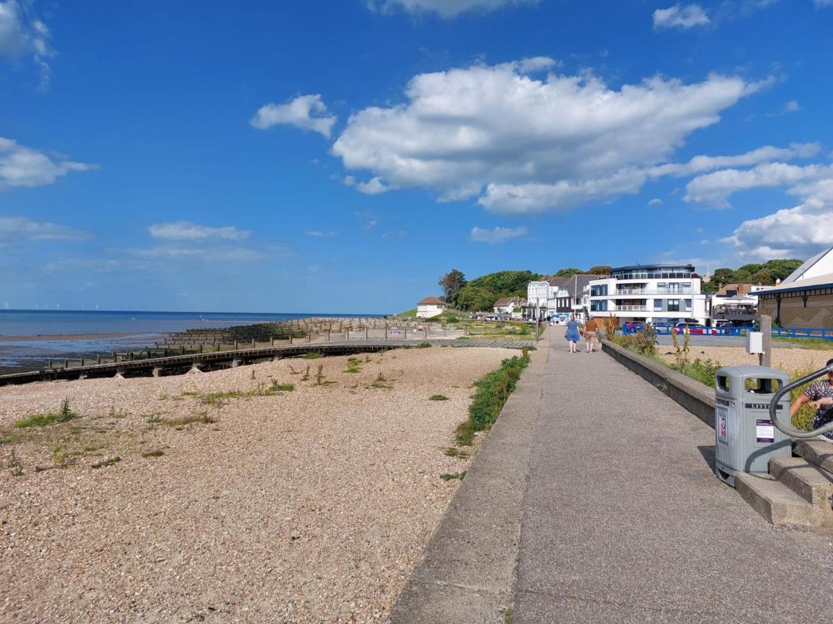 Inviting 1-Bed Apartment In Herne Bay Kültér fotó